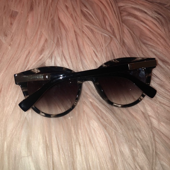 Black patterned sunglasses - Picture 2 of 5